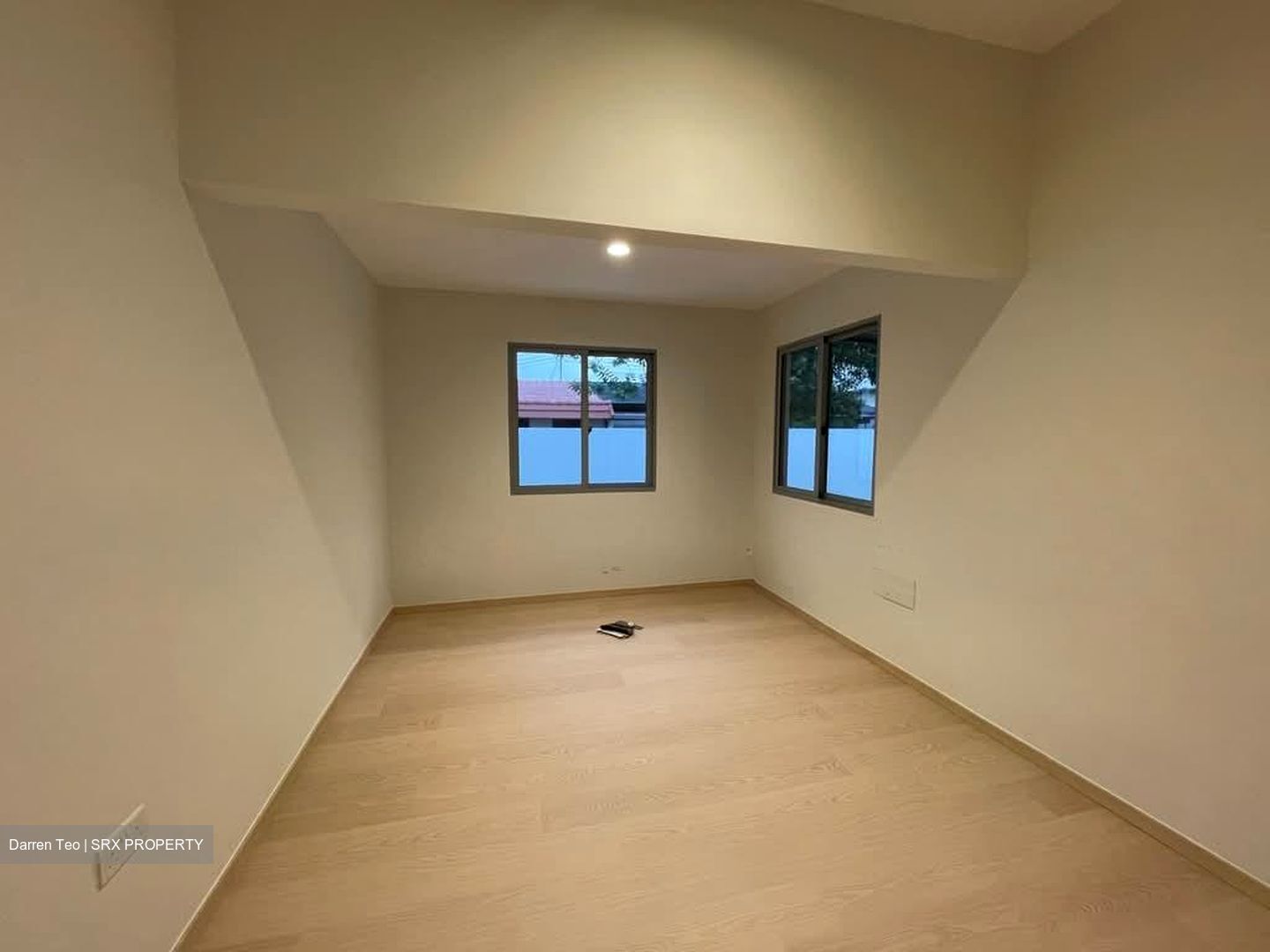 Holland Road (D10), Semi-Detached #591969941